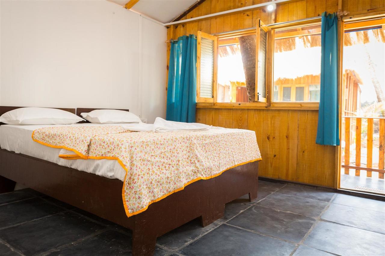 Titanic Holiday Home Bãi biển Palolem Ngoại thất bức ảnh