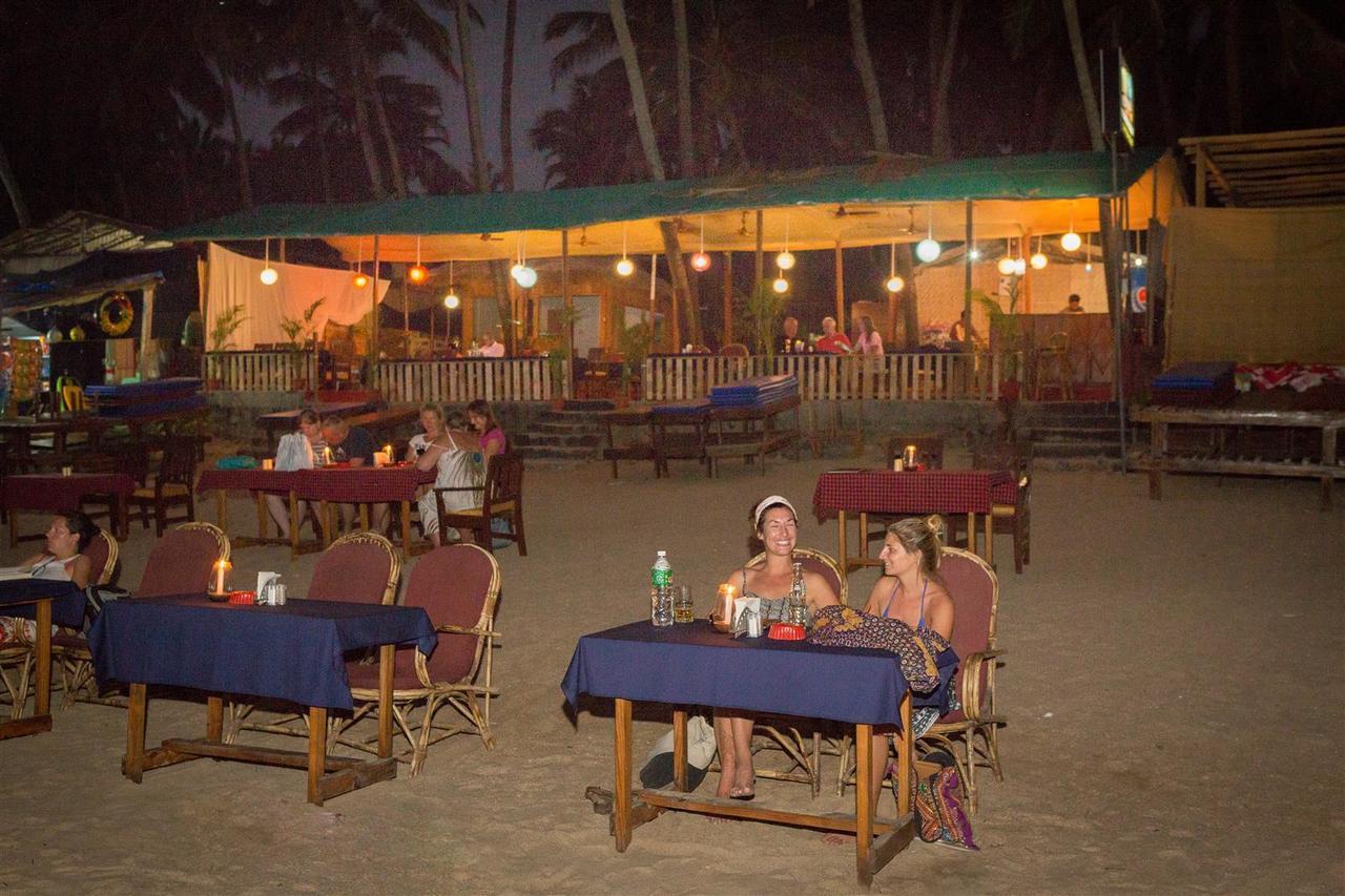 Titanic Holiday Home Bãi biển Palolem Ngoại thất bức ảnh