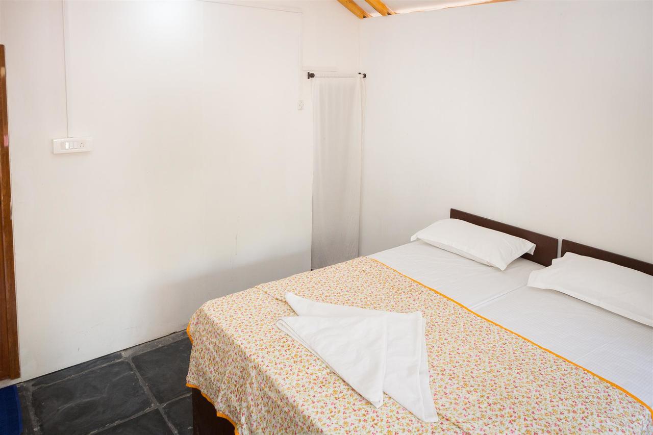 Titanic Holiday Home Bãi biển Palolem Ngoại thất bức ảnh